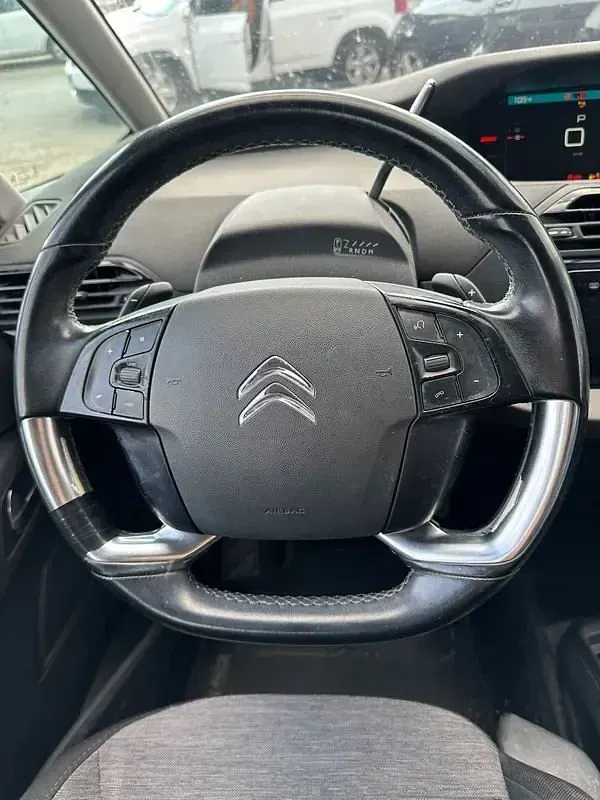 Usado Citroën Grand C4 Picasso 120 CV (88 kW) 2017 Gris Monovolumen