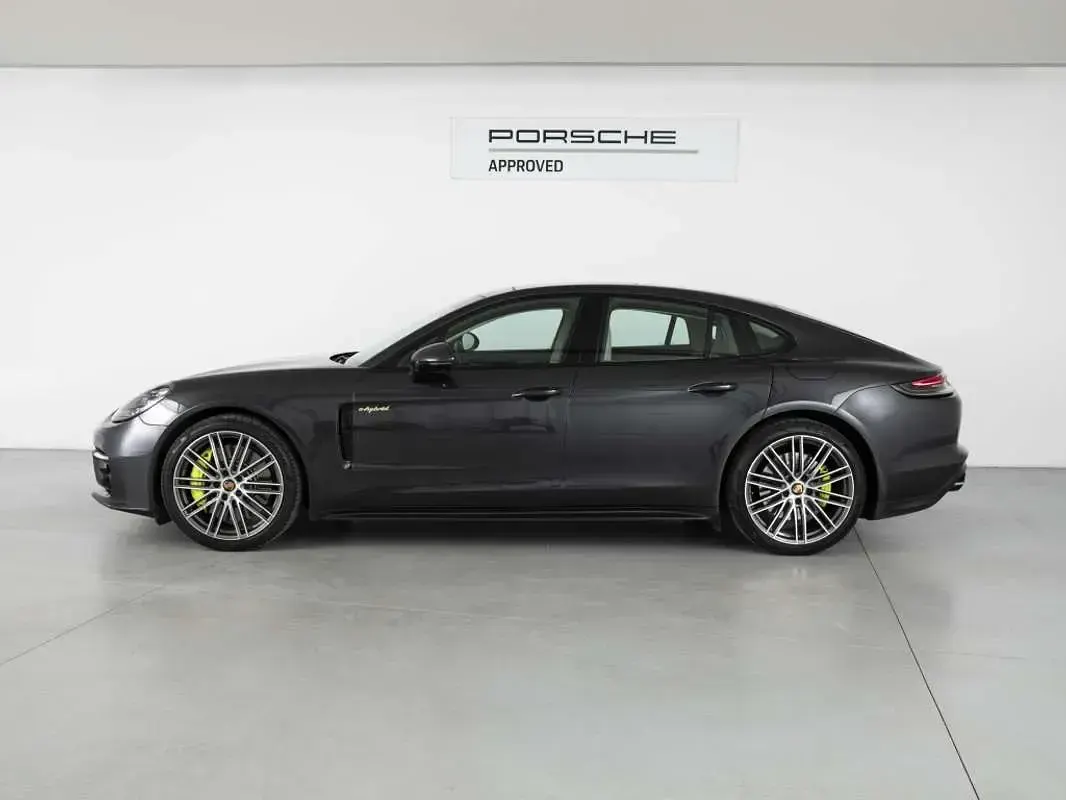 Usado Porsche Panamera 4S E-Hybrid 560 CV (411 kW) 2020 Gris Utilitario