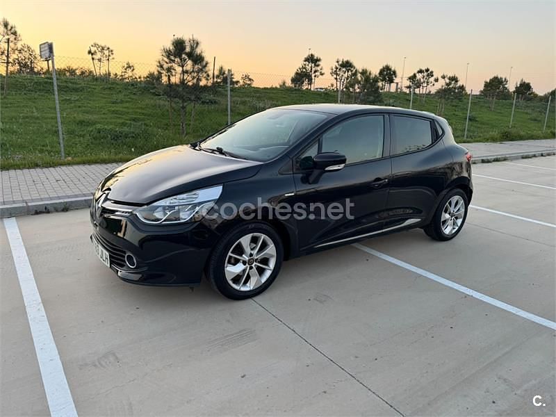 Usado Renault Clio IV LIMITED 90 CV (66 kW) 2016 Negro Berlina