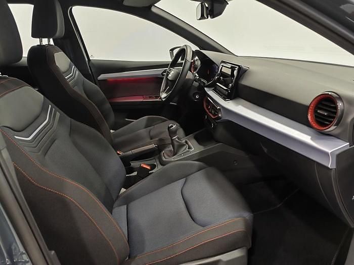 Usado Seat Ibiza FR 115 CV (84 kW) 2024 Azul Utilitario