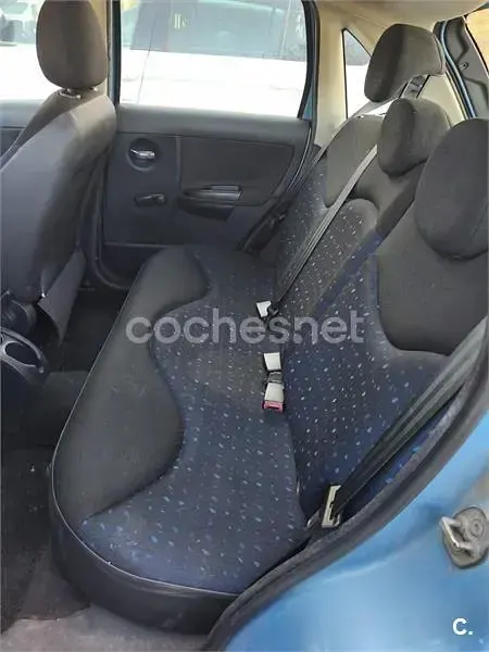 Usado Citroën C3 Furio 75 HP (55 kW) 2006 Azul Sedan