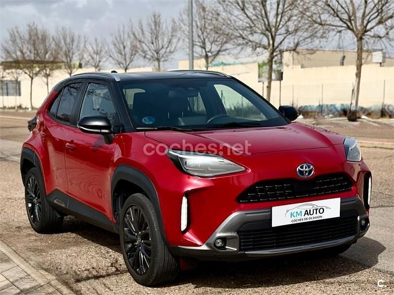 Usado Toyota Yaris Cross 116 CV (85 kW) 2022 Rojo SUV