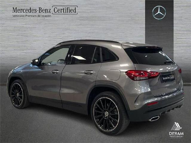 Usado Mercedes GLA250 218 CV (160 kW) 2021 Gris montaña SUV
