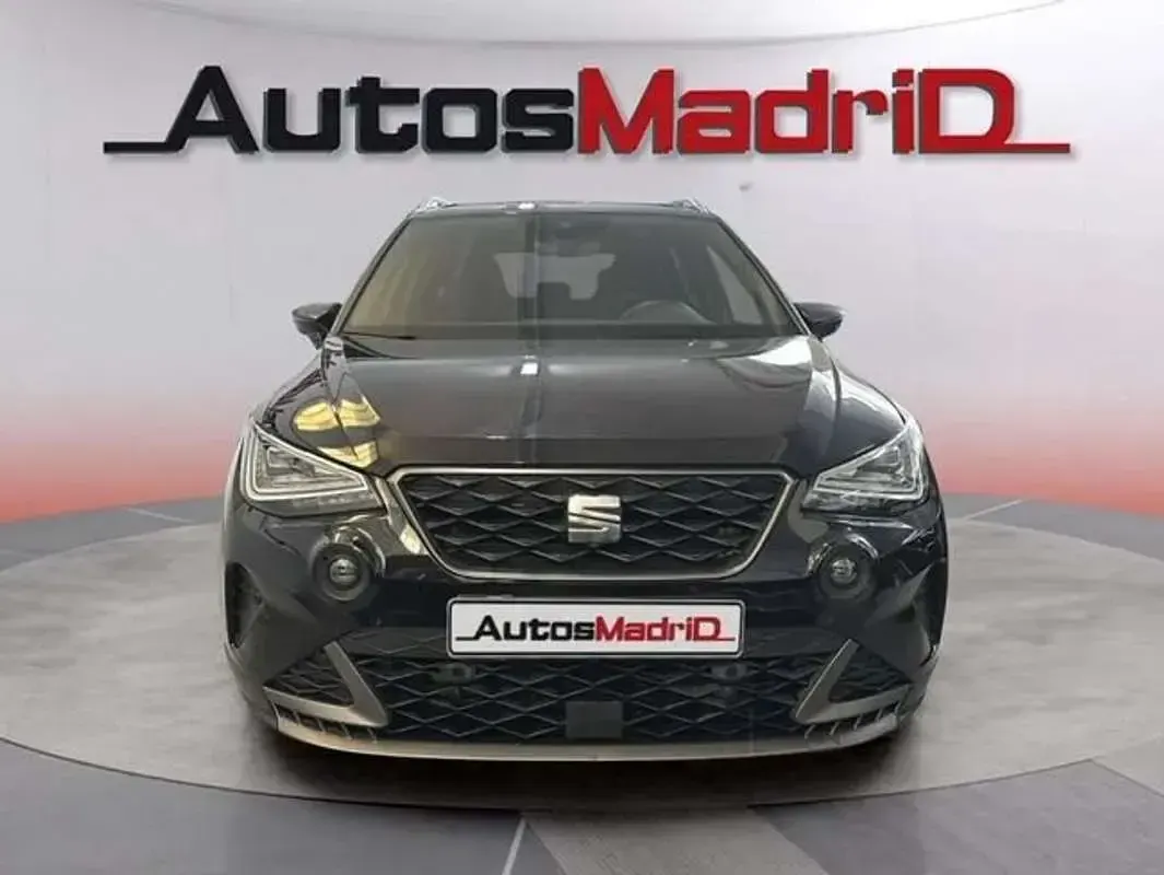 Usado Seat Arona FR 151 CV (111 kW) 2024 Negro SUV