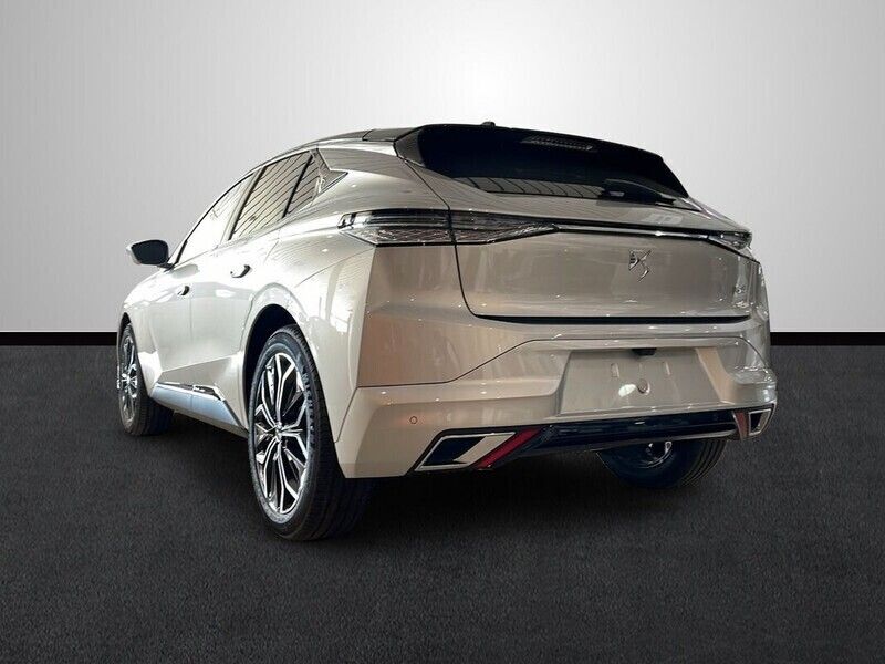 Usado DS Automobiles DS4 136 CV (100 kW) 2024 Gris claro SUV