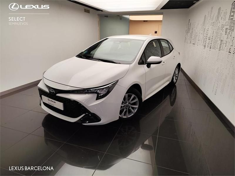 Usado Toyota Corolla Active 140 CV (102 kW) 2024 Blanco Monovolumen