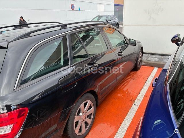 Usado Mercedes C220 Elegance 170 CV (125 kW) 2012 Negro Familiar