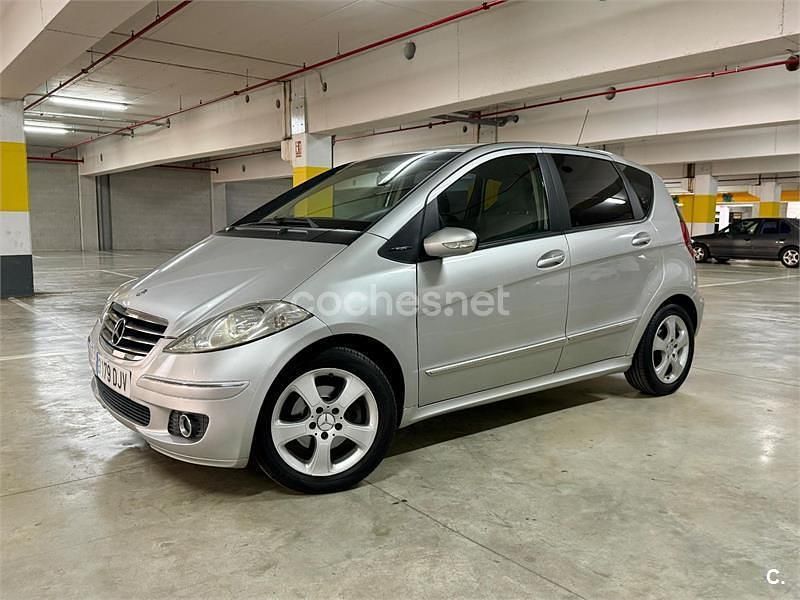 Usado Mercedes A170 Elegance 116 CV (85 kW) 2005 Gris / plata Monovolumen