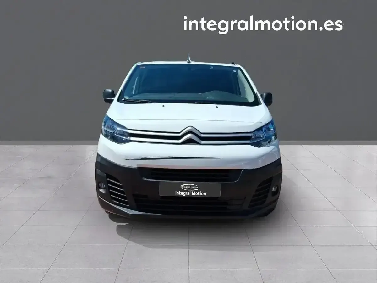 Usado Citroën Jumpy 120 CV (88 kW) 2022 Blanco Monovolumen