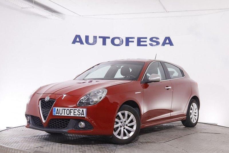 Usado Alfa Romeo Giulietta Super 120 CV (88 kW) 2016 Rojo Utilitario