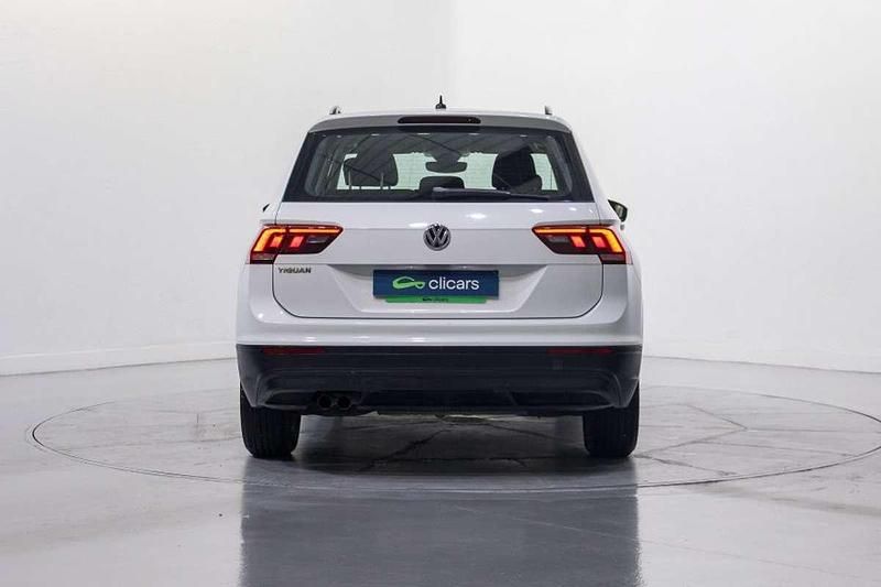 Usado VW Tiguan Edition 131 CV (96 kW) 2019 Blanco SUV