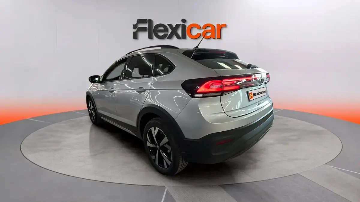 Usado VW Taigo Style 116 CV (85 kW) 2025 Gris SUV