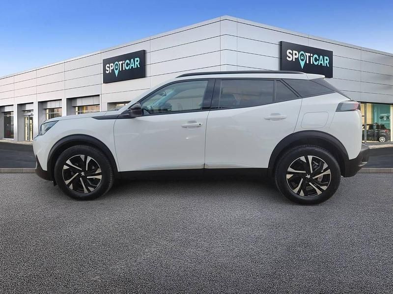 Usado Peugeot 2008 Allure 100 CV (73 kW) 2023 Blanco SUV