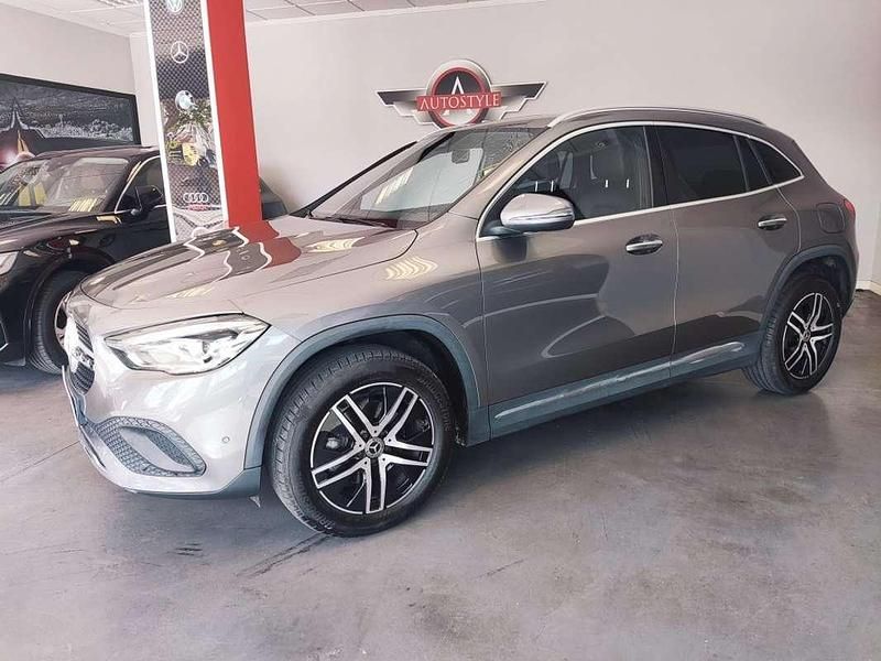 Usado Mercedes GLA200 150 CV (110 kW) 2022 Gris SUV