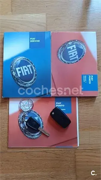 Usado Fiat Grande Punto Emotion 95 CV (69 kW) 2006 Rojo Utilitario