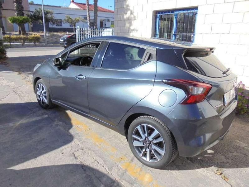Usado Nissan Micra Acenta 71 CV (52 kW) 2017 Gris Utilitario