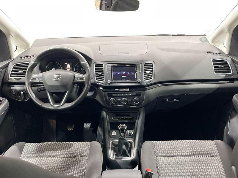 Usado Seat Alhambra Style 150 CV (110 kW) 2021 Gris Monovolumen