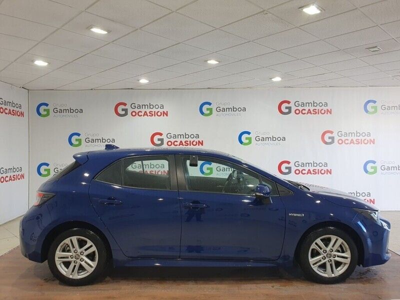 Usado Toyota Corolla Active 136 CV (100 kW) 2019 Azul Berlina