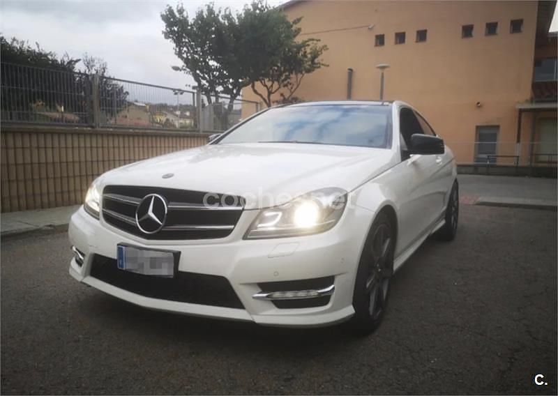Usado Mercedes C220 170 CV (125 kW) 2011 Blanco Coupe