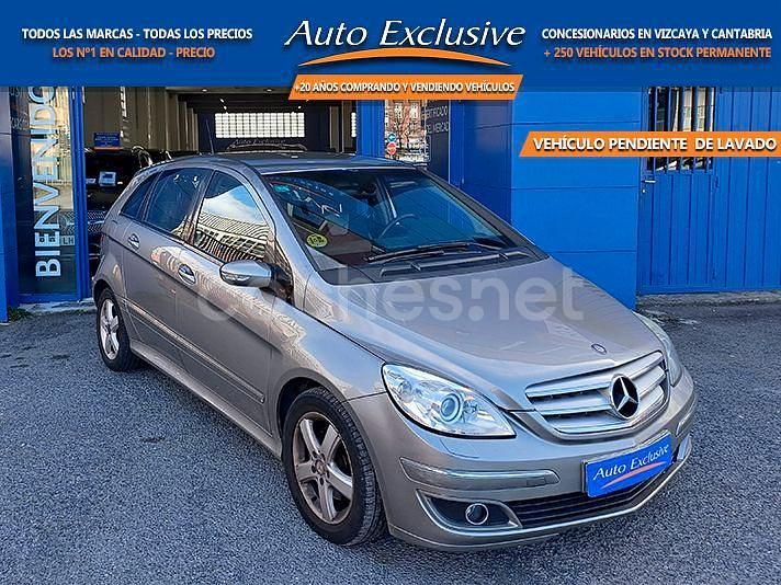 Usado Mercedes B200 140 CV (102 kW) 2007 Gris / plata Monovolumen