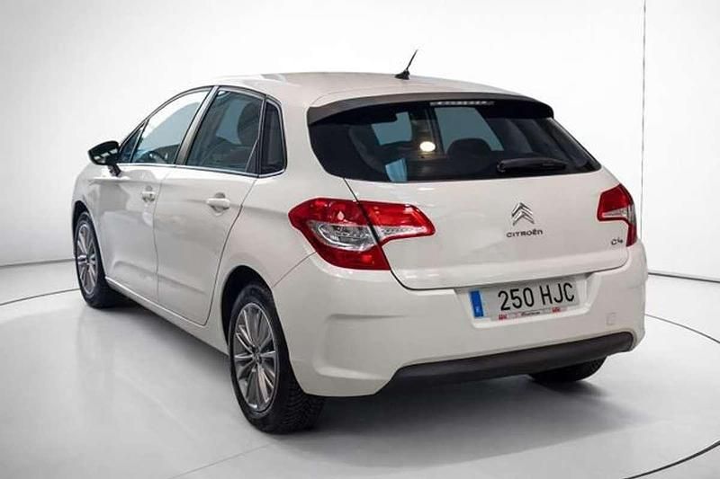 Begagnad Citroën C4 Tonic 95 HK (69 kW) 2012 Vit Halvkombi