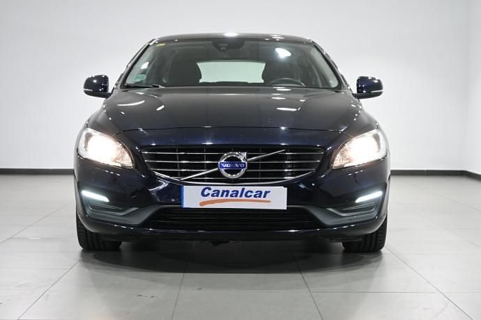 Usado Volvo V60 Momentum 150 CV (110 kW) 2018 Azul Familiar