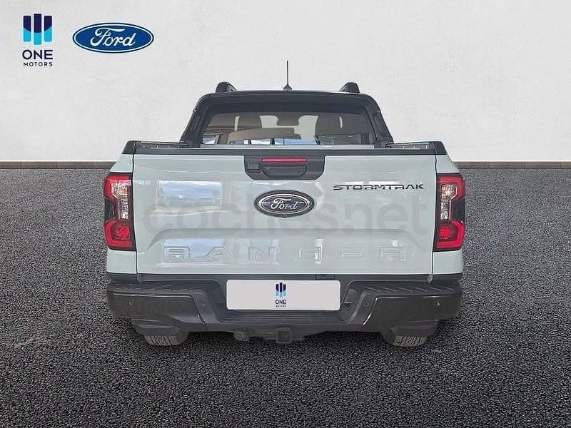 Usado Ford Ranger 282 CV (207 kW) 2025 Gris / plata Recogida