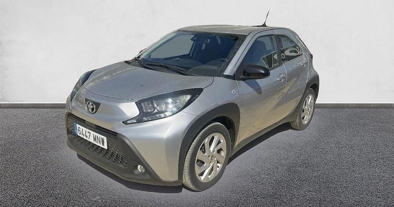 Usado Toyota Aygo X Play 72 CV (52 kW) 2024 SUV