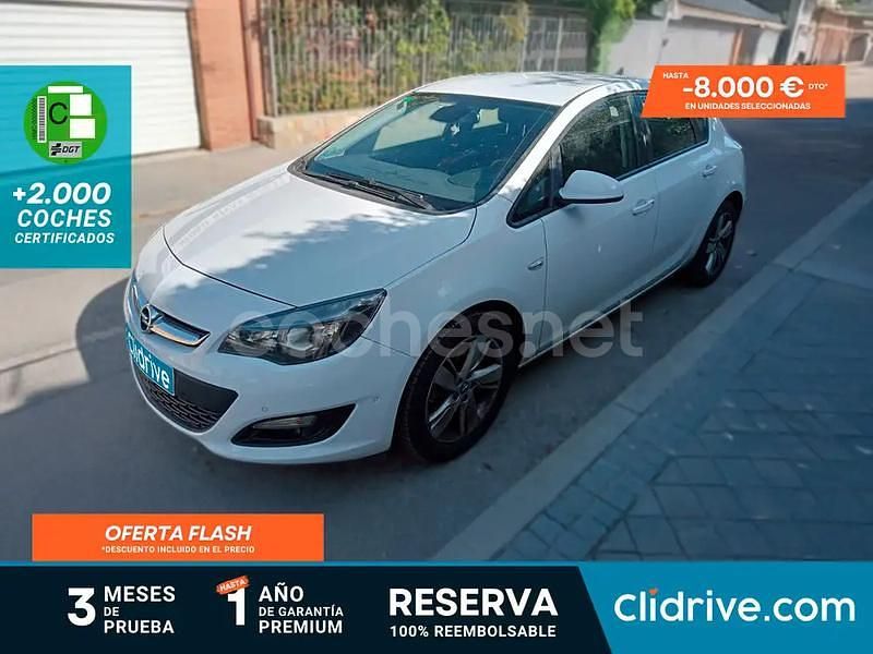 Blanco Usado 2015 Opel Astra Selective Berlina | 8490 € (Buen precio) - Imagen 1/3