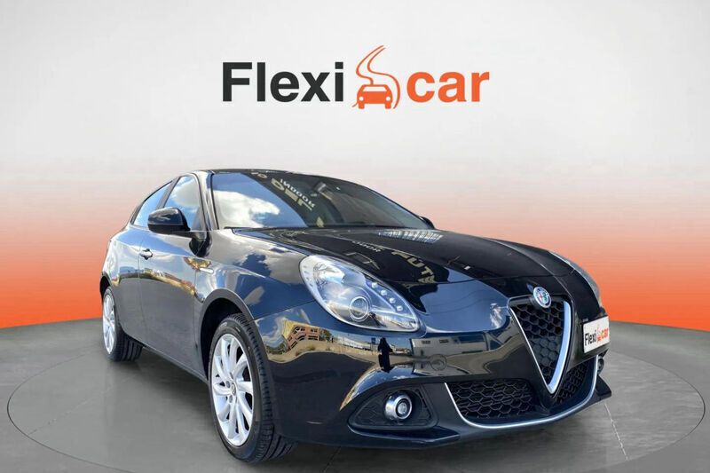 Negro Usado 2020 Alfa Romeo Giulietta Utilitario | 12.080 € (Precio justo) - Imagen 1/4