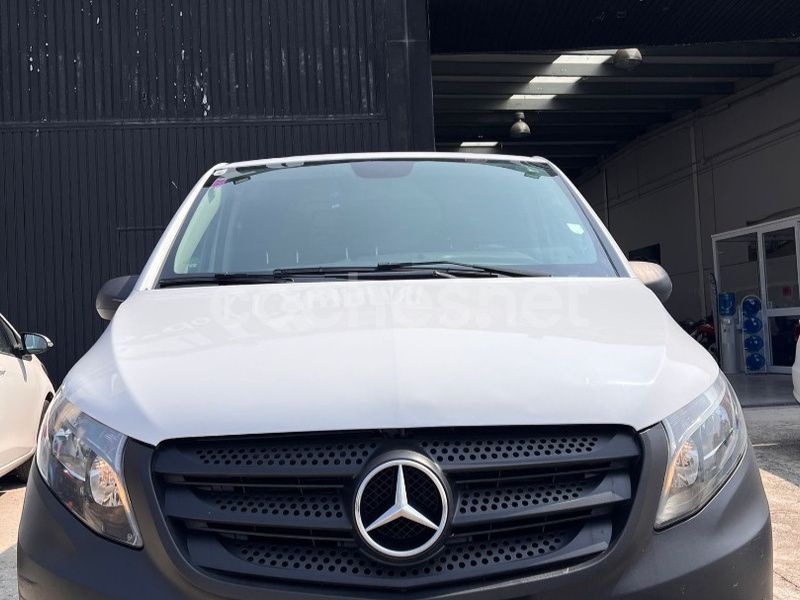 Blanco Usado 2016 Mercedes V200 Marco Polo Monovolumen | 18.900 € - Imagen 1/4