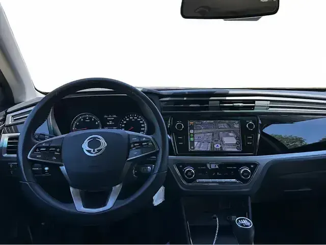 Usado SsangYong Korando 149 CV (109 kW) 2024 Azul SUV