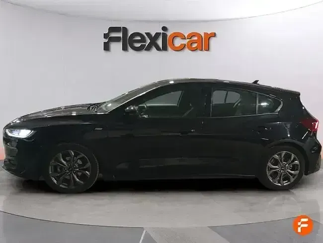 Usado Ford Focus ST-Line 125 CV (91 kW) 2023 Negro Berlina