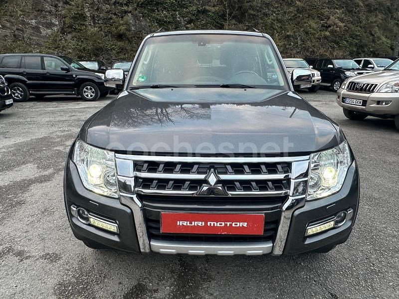 Usado Mitsubishi Montero 200 CV (147 kW) 2015 Gris / plata SUV