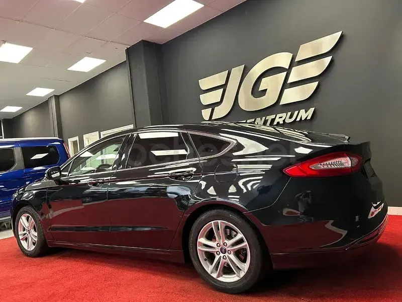 Usado Ford Mondeo Business Edition 150 CV (110 kW) 2015 Negro Berlina