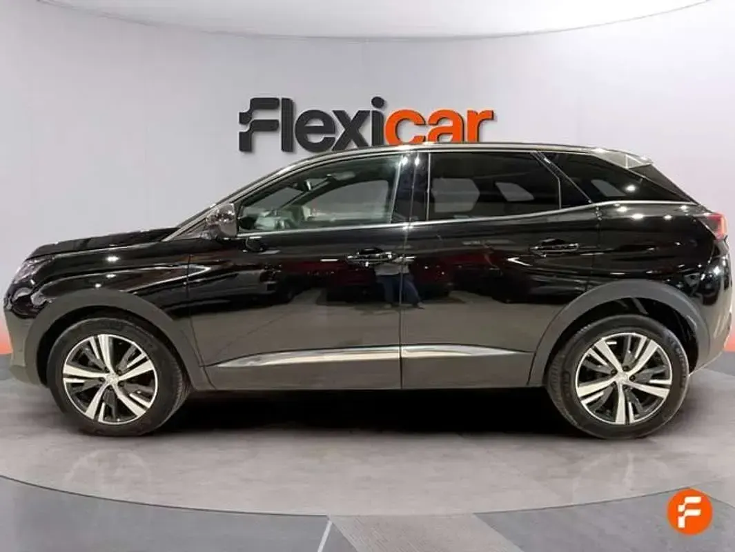 Usado Peugeot 3008 Allure 131 CV (96 kW) 2023 Negro SUV