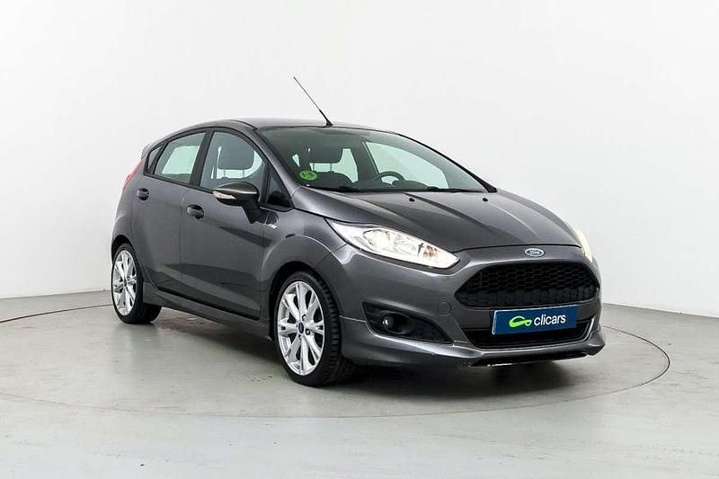 Usado Ford Fiesta ST-Line 120 CV (88 kW) 2017 Gris Utilitario
