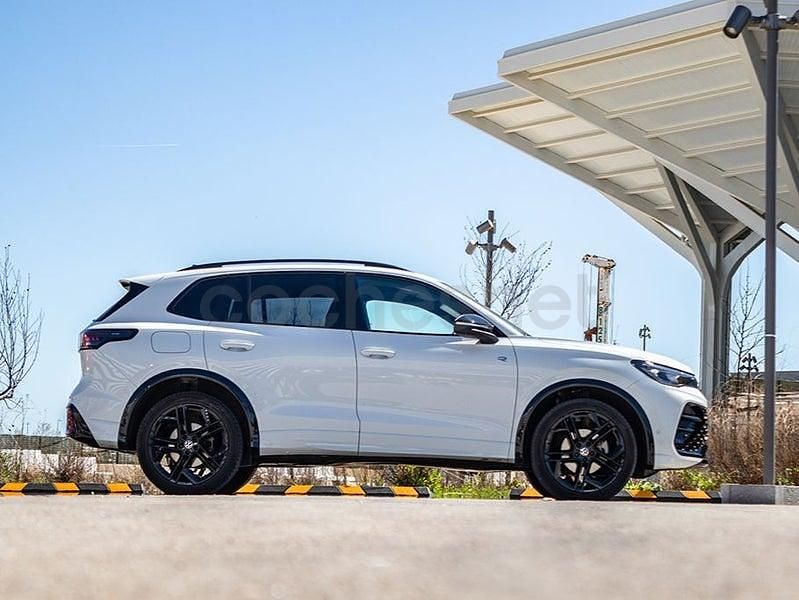 Usado VW Tiguan R-line 150 CV (110 kW) 2024 Blanco SUV