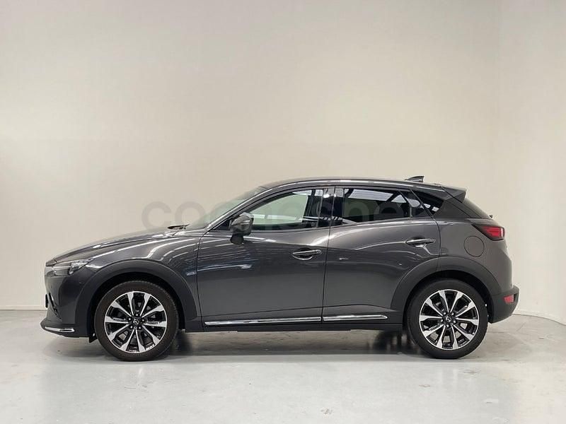 Usado Mazda CX-3 121 CV (88 kW) 2021 Gris / plata SUV