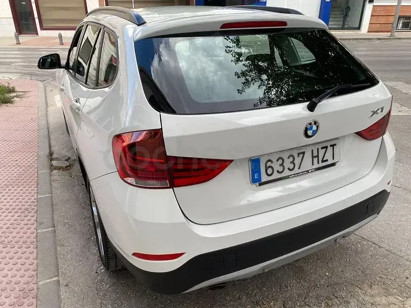 Usado BMW X1 116 CV (85 kW) 2014 Blanco SUV