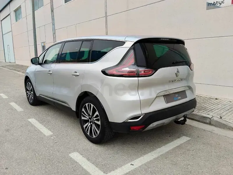 Usado Renault Espace Initiale Paris 160 CV (117 kW) 2017 Gris / plata Monovolumen