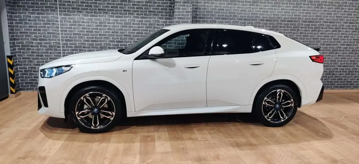 Occasion BMW iX2 M Sport 150 kW (204 PK) 2024 SUV