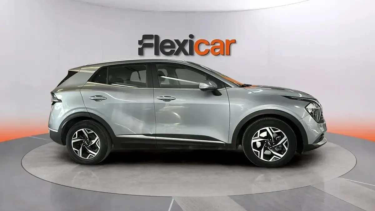 Usado Kia Sportage 136 CV (100 kW) 2023 Gris SUV