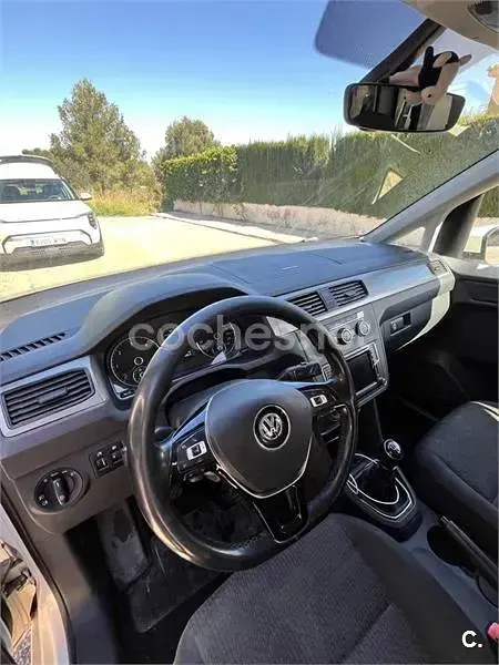 Usado VW Caddy 102 CV (75 kW) 2018 Blanco Monovolumen