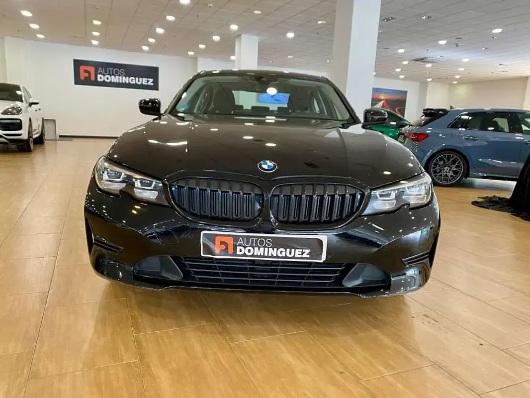 Usado BMW 318 150 CV (110 kW) 2022 Negro Berlina