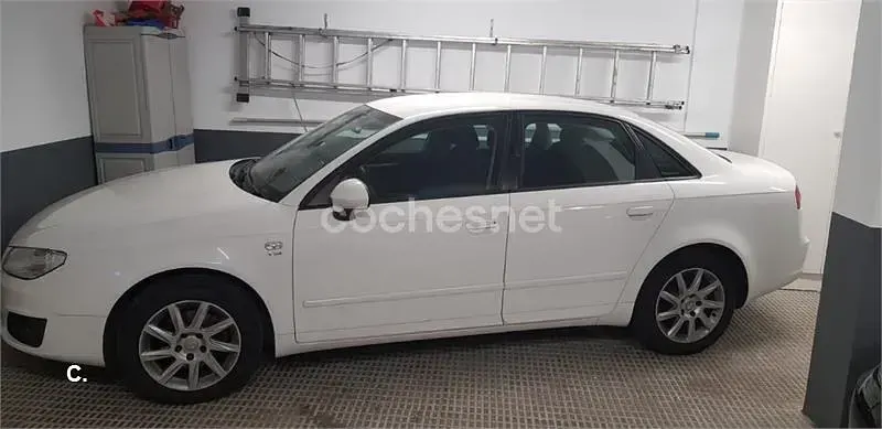 Usado Seat Exeo Reference 120 CV (88 kW) 2011 Blanco Berlina