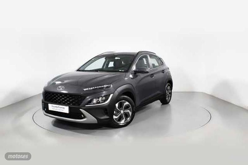 Usado Hyundai Kona 2023 Gris SUV
