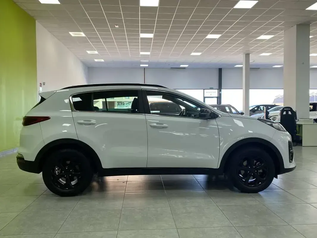 Usado Kia Sportage 136 CV (100 kW) 2021 Blanco SUV