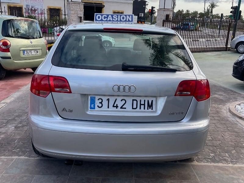 Usado Audi A3 Ambition 105 CV (77 kW) 2005 Gris / plata Utilitario