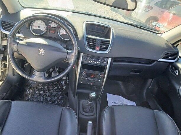 Usado Peugeot 207 CC 120 CV (88 kW) 2011 Blanco Descapotable